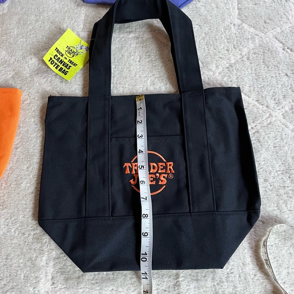 Set of 4 Trader Joe’s Halloween Mini Tote Bags - Picture 11 of 12